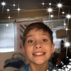 Meet your Posher, Derrick